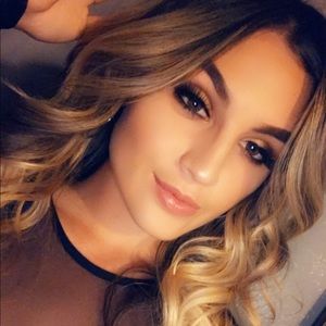 Meet your Posher, Destinee